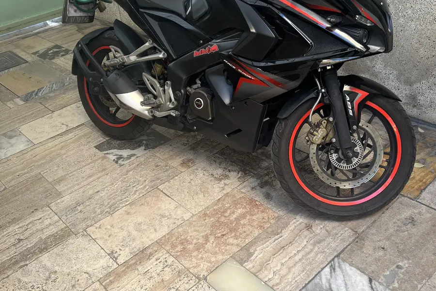 باجاج، پالس 200RS