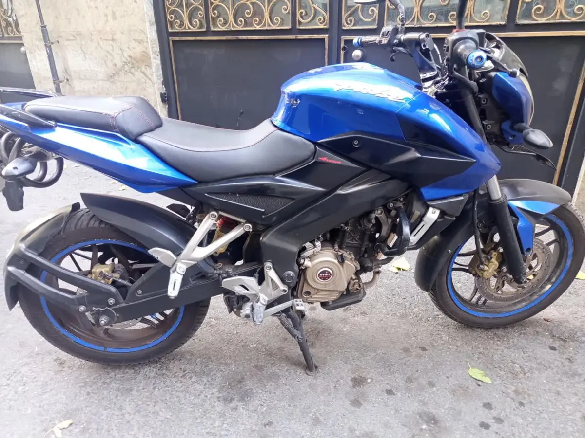 باجاج،  پالس 200NS