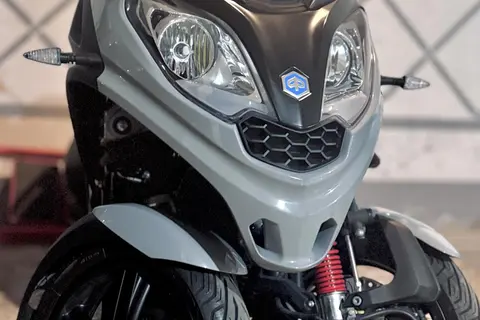 پیاجیو، ام پی تری 280