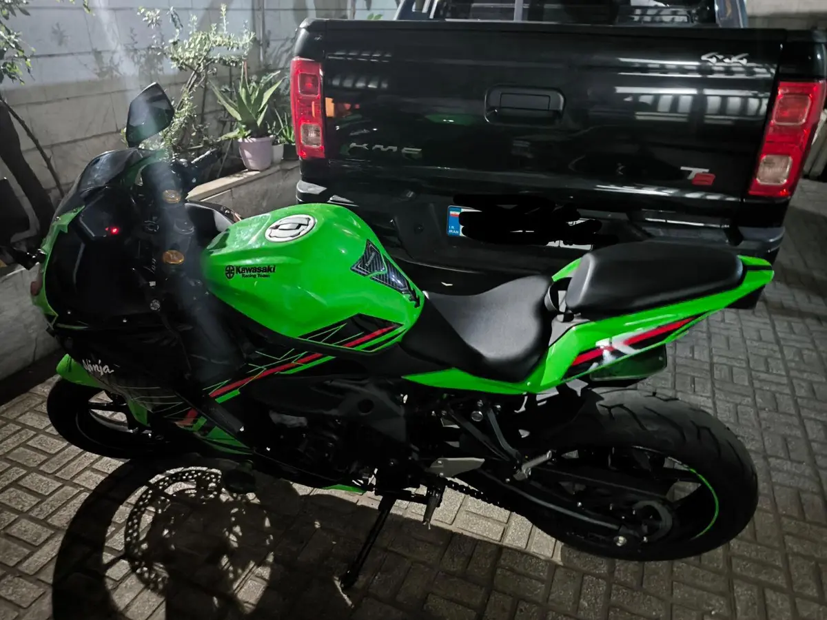 کاوازاکی،  نینجا ZX-25RR