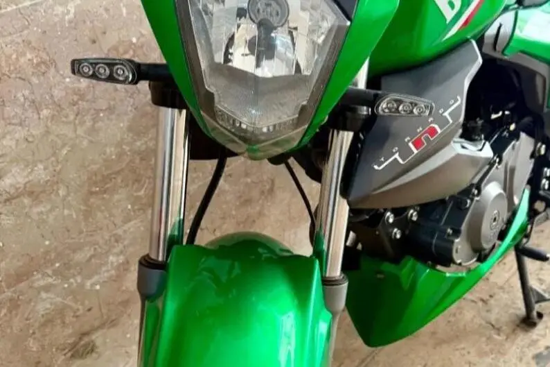 بنلی،  TNT 150
