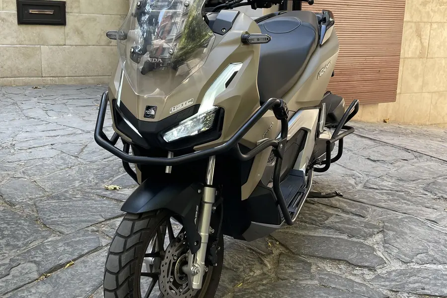 هوندا، ADV 160