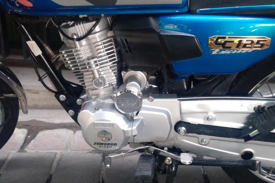 زمرد کویر، 125CDI