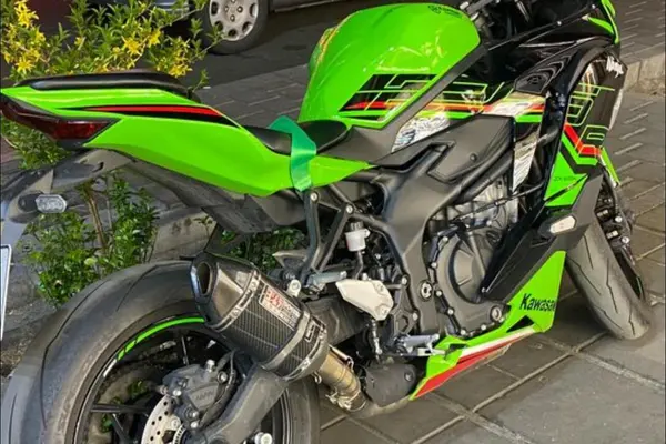 کاوازاکی  نینجا ZX-25R