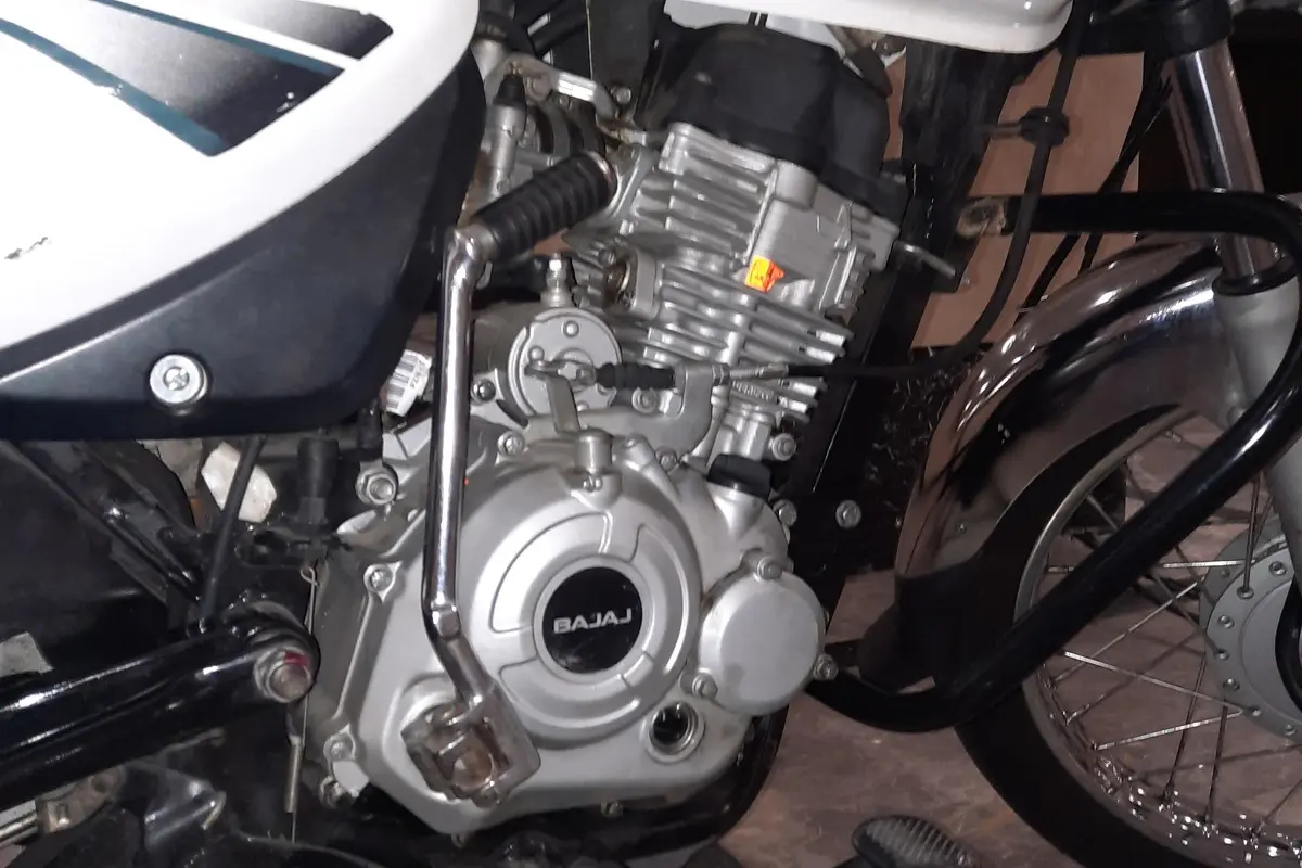 باجاج،  بوکسر 150