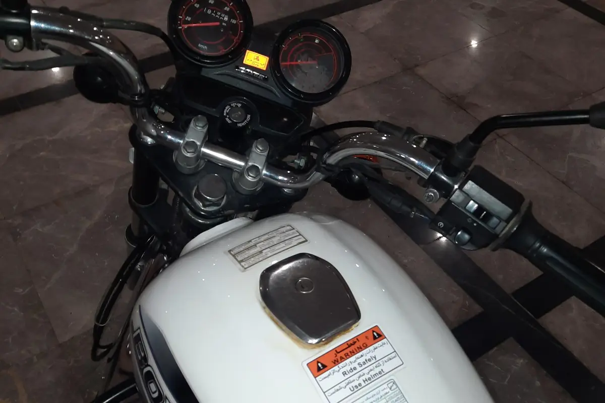 باجاج،  بوکسر 150
