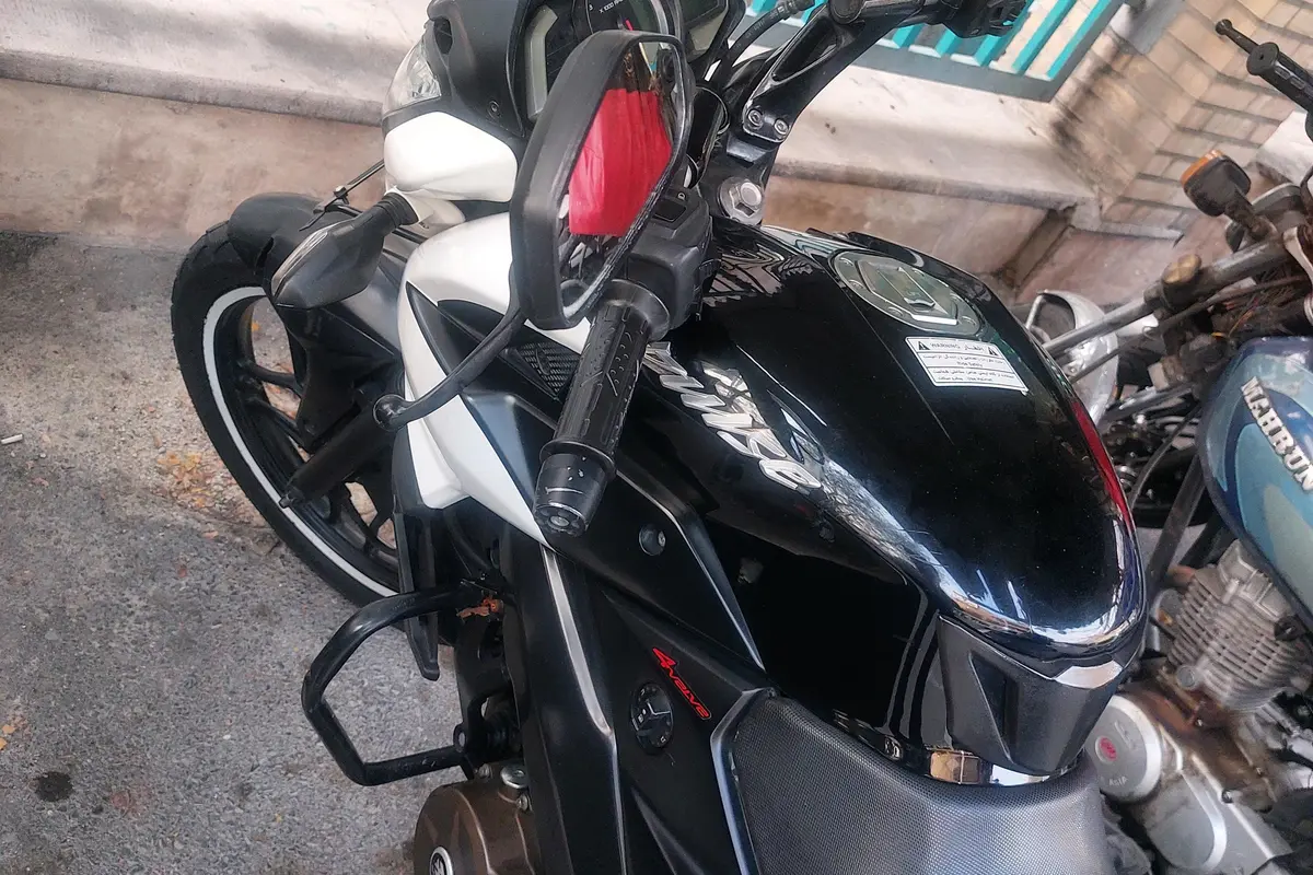 باجاج،  پالس 250RS
