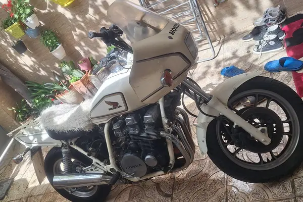 هوندا  CB 750
