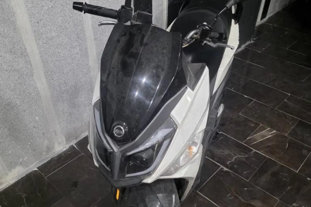 نیرو موتور شیراز،  گلکسی J200