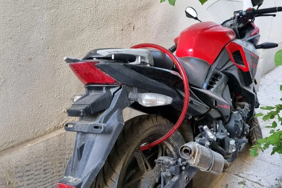 مگلی،  200R