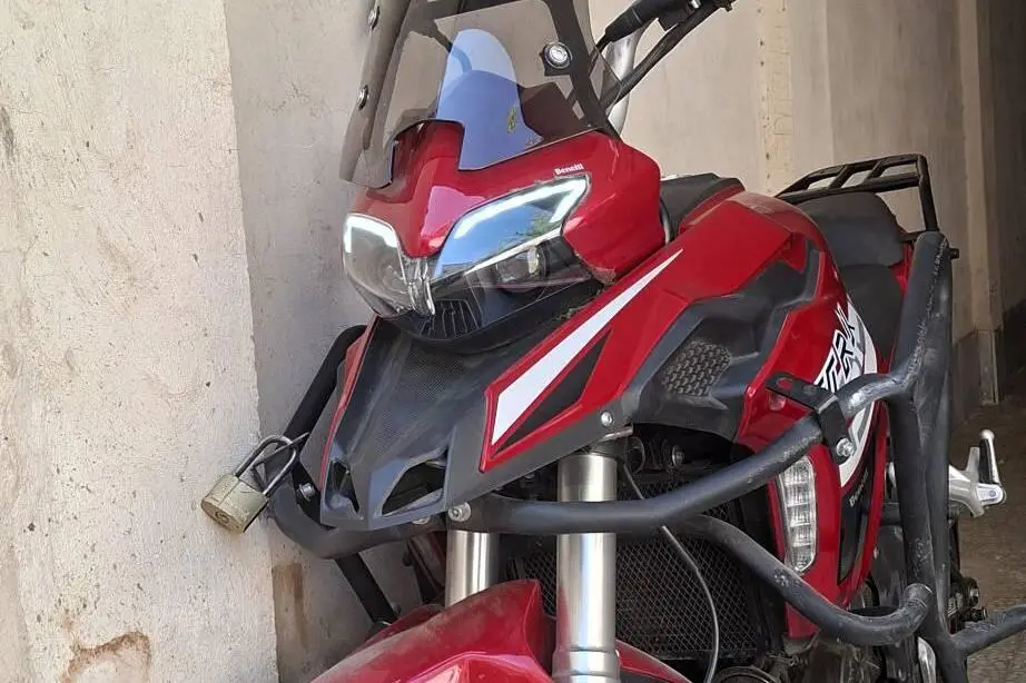 بنلی،  TRK 249
