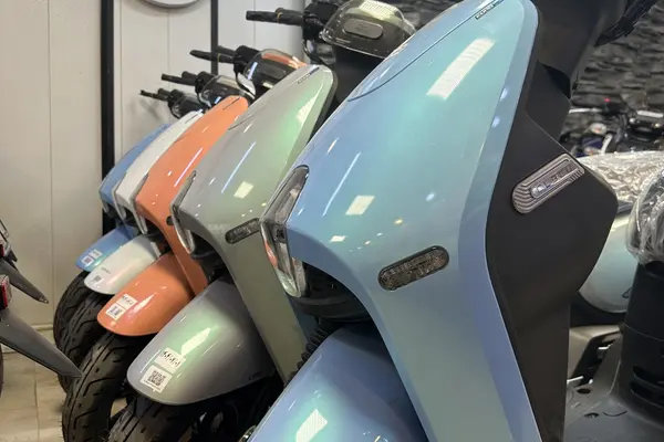اس وای ام  گلکسی CLB125