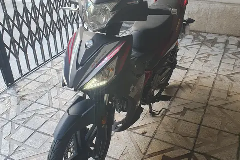 اس وای ام، گلکسی X 125