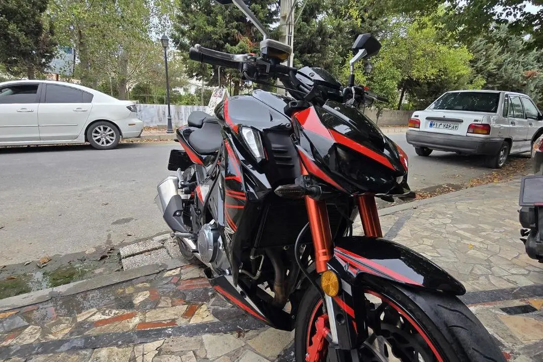 کاوازاکی،  Z1000