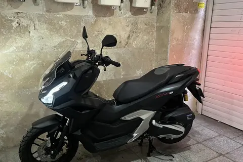 هوندا، ADV 160