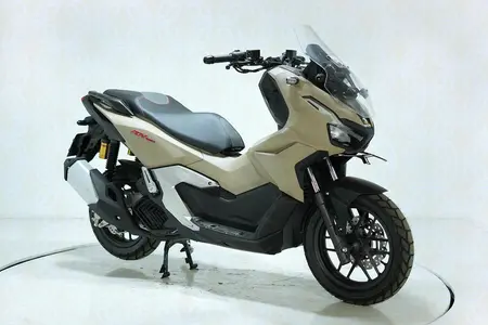 هوندا ADV 160