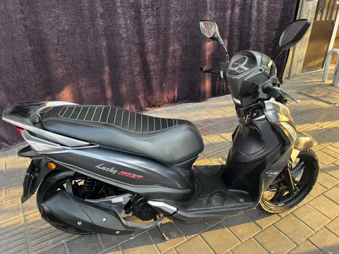 اس وای ام، لاکی 180