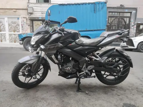 باجاج، پالس 200NS