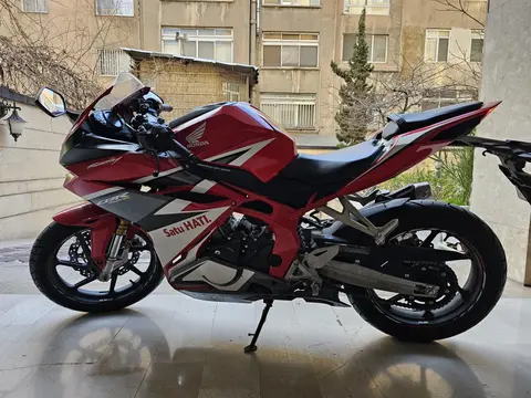 هوندا، CBR 250