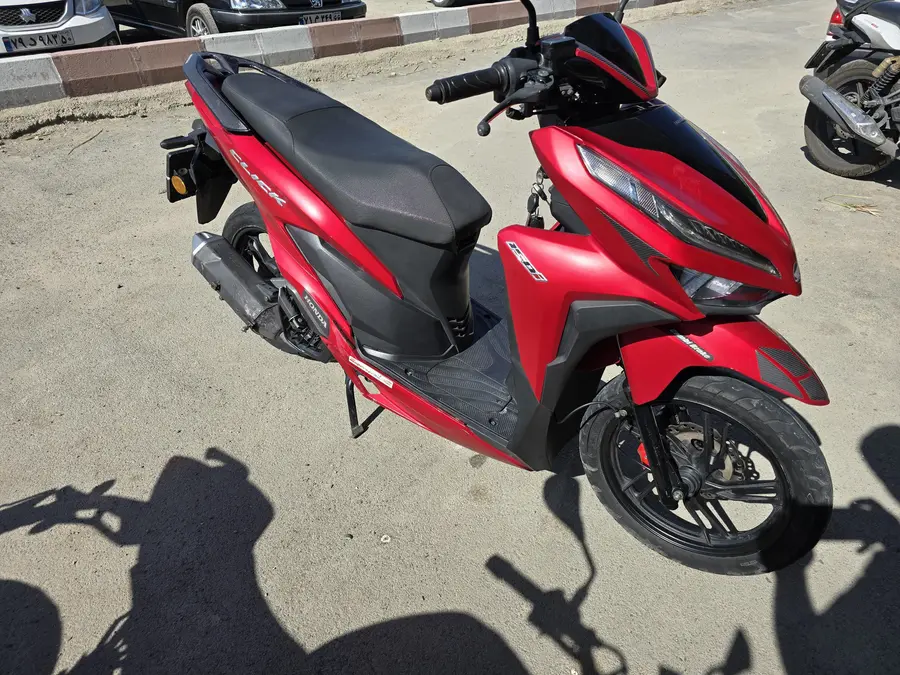 پیشرو، کلیک 150