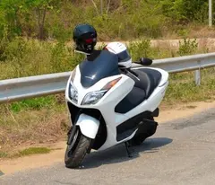 هوندا، فورزا 250