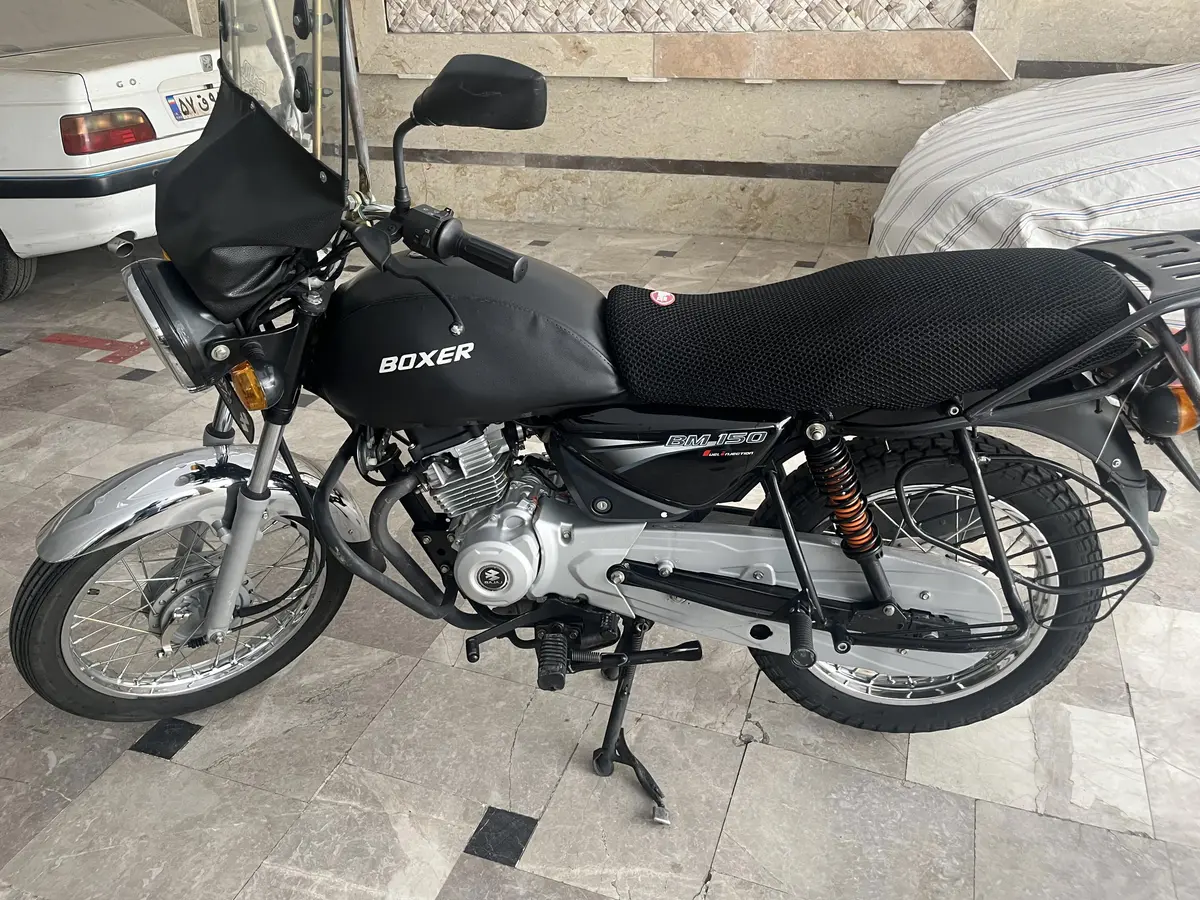 باجاج،  بوکسر 150
