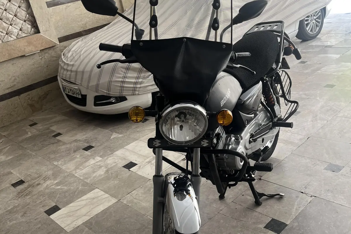 باجاج،  بوکسر 150