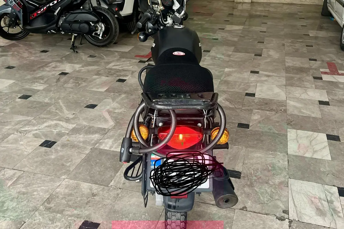 باجاج،  بوکسر 150