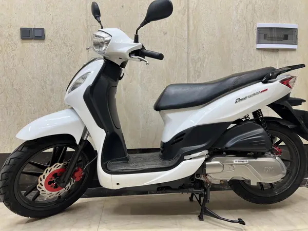 اس وای ام  200