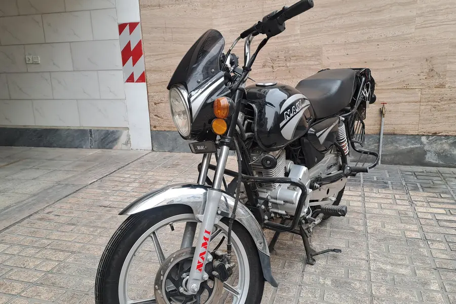 نیرو موتور شیراز، بوکسر BX 200