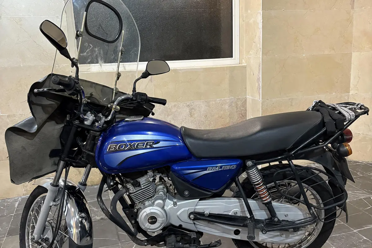 باجاج،  بوکسر 150