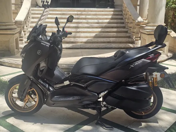 یاماها  XMAX 300