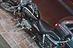 باجاج، اونجر 220