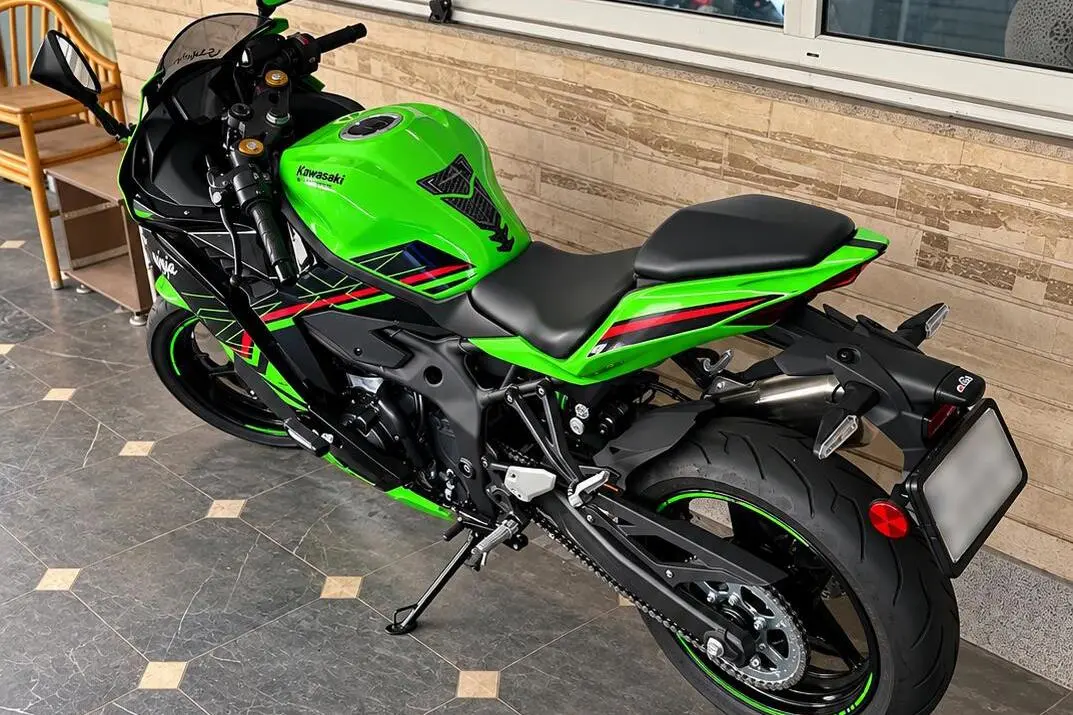 کاوازاکی،  نینجا ZX-25RR