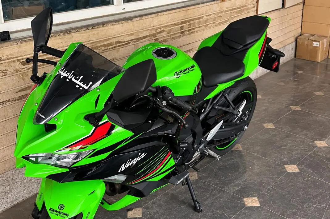 کاوازاکی،  نینجا ZX-25RR