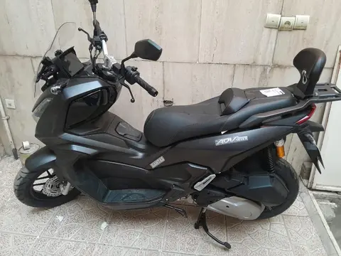 جهان همتا، همتاز ADV160