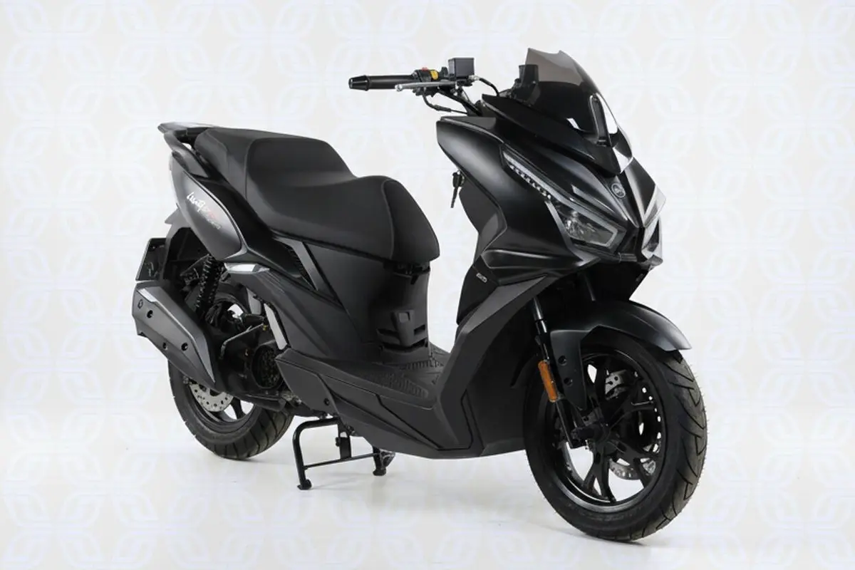 اس وای ام،  لاکی ایوو 185