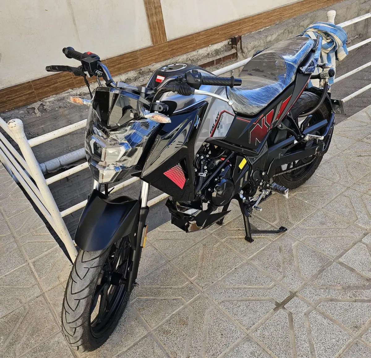 اس وای ام،  گلکسی NA 180