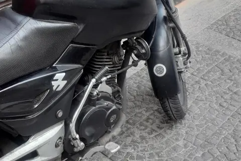 باجاج، پالس 180
