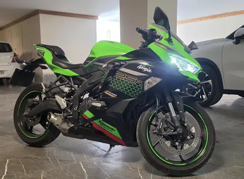 کاوازاکی، نینجا ZX-25R