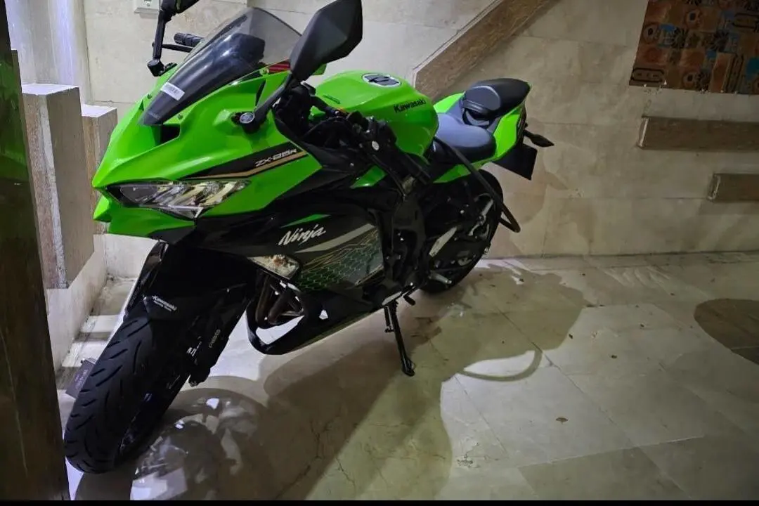 کاوازاکی،  نینجا ZX-25R