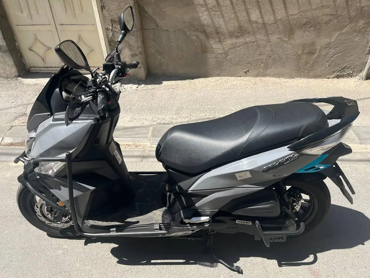 اس وای ام،  200