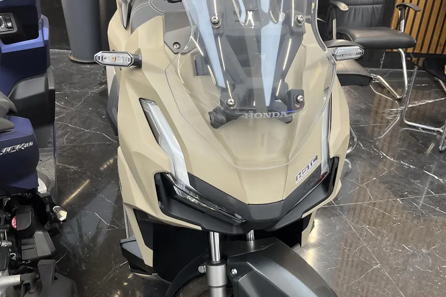 هوندا، ADV 160