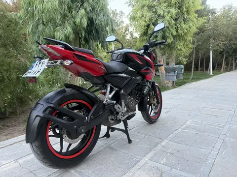 باجاج، پالس 200NS