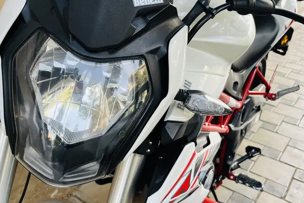 بنلی  TNT 150