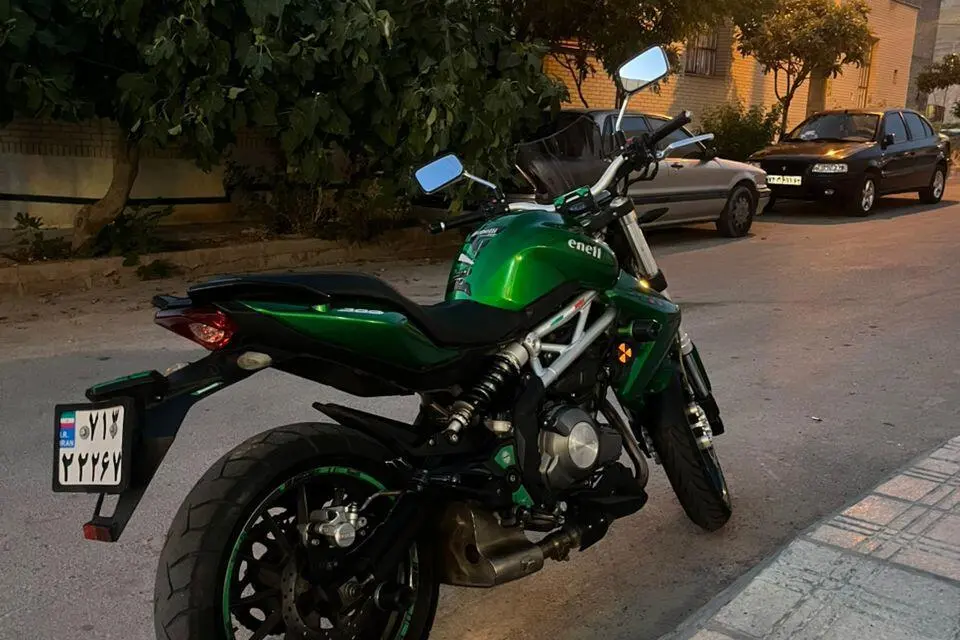 بنلی،  RACE 300