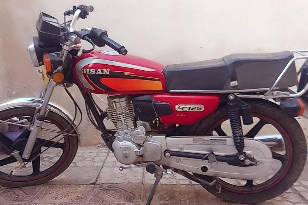 نیرو موتور شیراز،  احسان 125