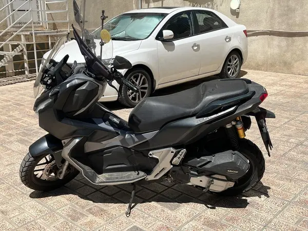 هوندا  ADV 150