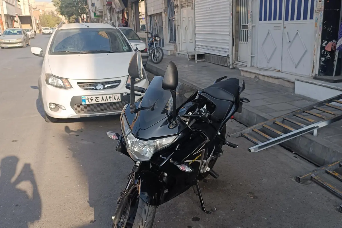 هوندا،  CBR 150