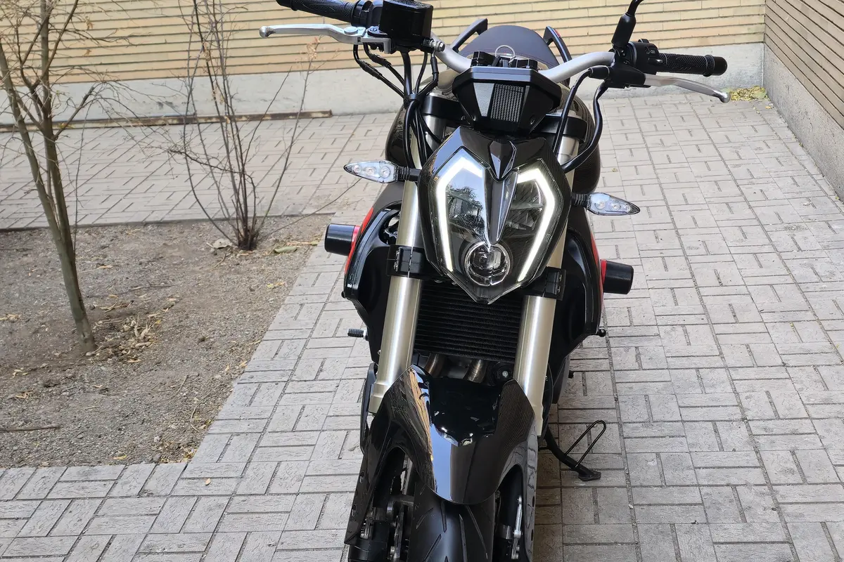 بنلی،  TNT 249S